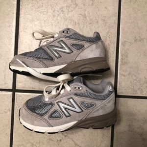 New Balance 990